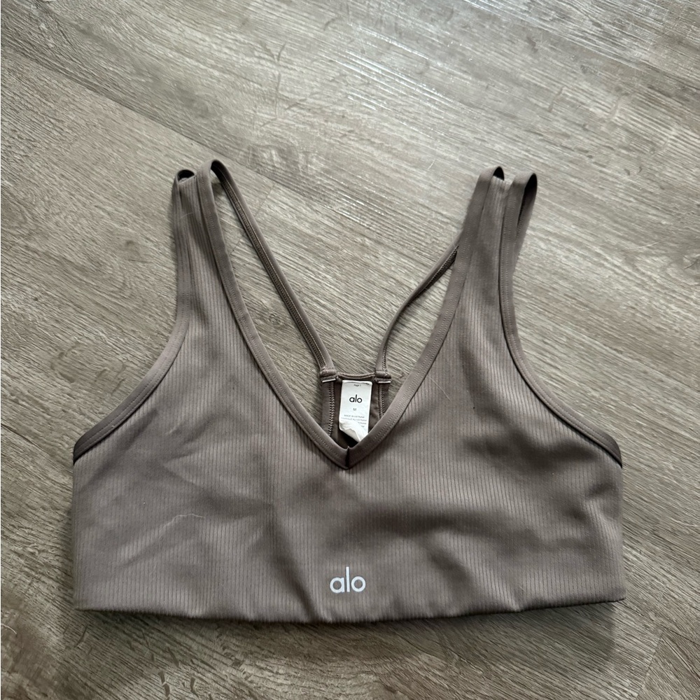 ALO Yoga Airlift Ribbed Jump Start Veck Bra